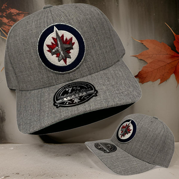 *Winnipeg Jets* ~Curved Beak~ fitted hats by Mitchell & Ness
