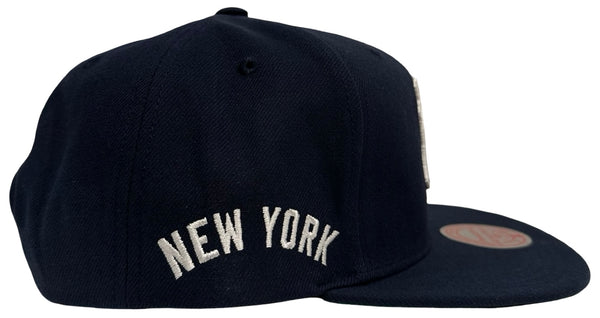 *New York Yankees* snapback hats by Mitchell & Ness