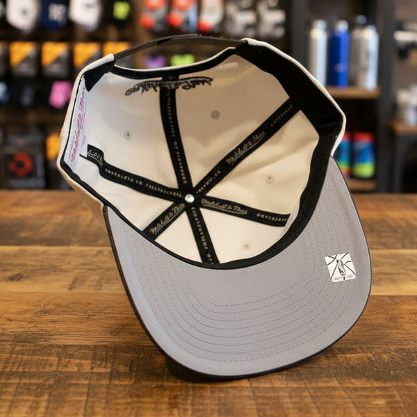 *Chicago Bulls* ~Original Fit SnapBack Hats by Mitchell & Ness~