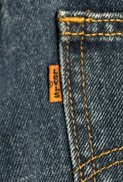 *LEVI STRAUSS & CO.* ~505 Denim jeans for men~ •STRAIGHT FIT• ~32” WAIST X 32” LEG~