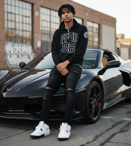 *FINALLY FAMOUS^ (BLACK) ZIP UP HOODIE (MEDIUM)