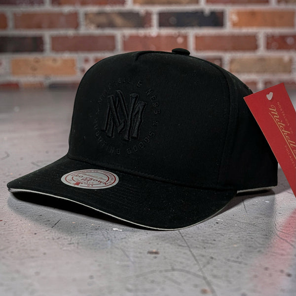 *MITCHELL & NESS* Branded Snapback Hats (Pro Crown Fit)