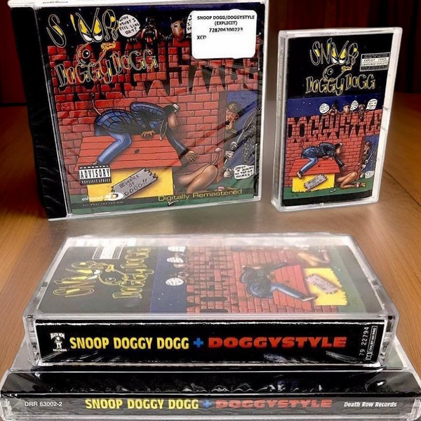 •SNOOP DOGGY DOGG - DOGGYSTYLE• (1993) (CASSETTE & CD AVAILABLE) (ORIGINAL PRESSINGS)