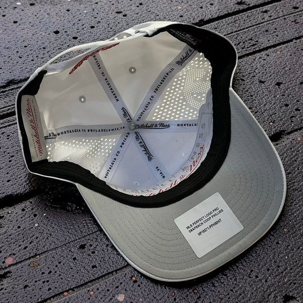 *PHILADELPHIA PHILLIES* Snapback Hat by Michell and Ness (Pro Crown Fit)