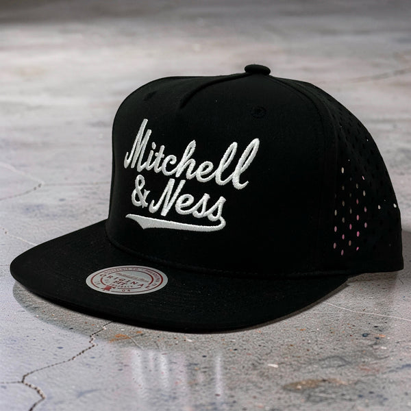 *MITCHELL & NESS* Branded Snapback Hats (Original Fit)