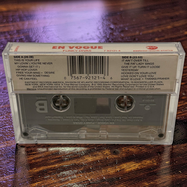 •EN VOGUE ~ FUNKY DIVAS• ~1992 OG PRESSINGS~ (CD & CASSETTE TAPE)