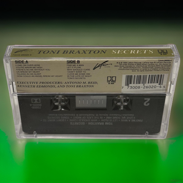 •TONI BRAXTON ~ SECRETS• ~1996 OG PRESSING~ (CASSETTE TAPE)