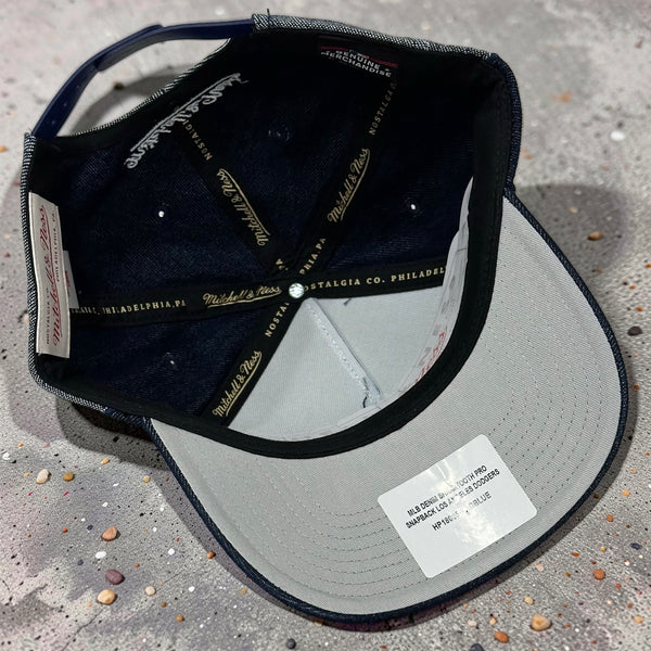 *LOS ANGELES DODGERS* Snapback hats by Mitchell & Ness (Pro Pinch Fit)