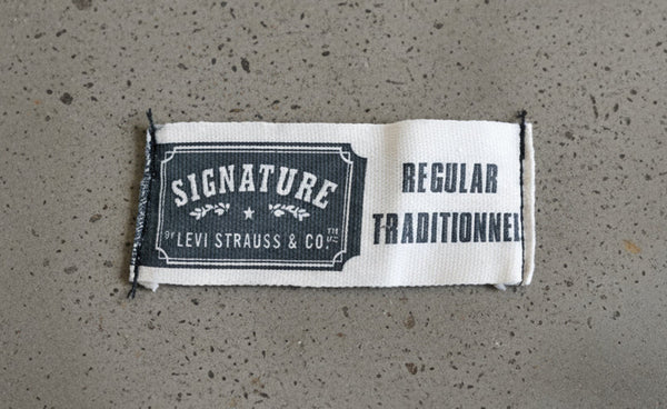 *Levi Strauss & CO.* •Reg Denim• ~38” X 30” Waist~ (SIGNATURE)
