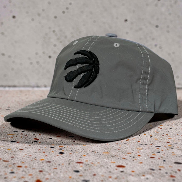 *TORONTO RAPTORS* Strapback hat by Mitchell & Ness