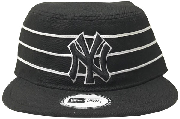 *New York Yankees* fitted hats by New Era (Flat Top)