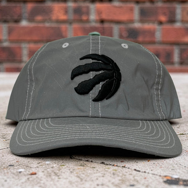 *TORONTO RAPTORS* Strapback hat by Mitchell & Ness