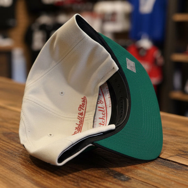 *Chicago Bulls* ~Original Fit SnapBack Hats by Mitchell & Ness~