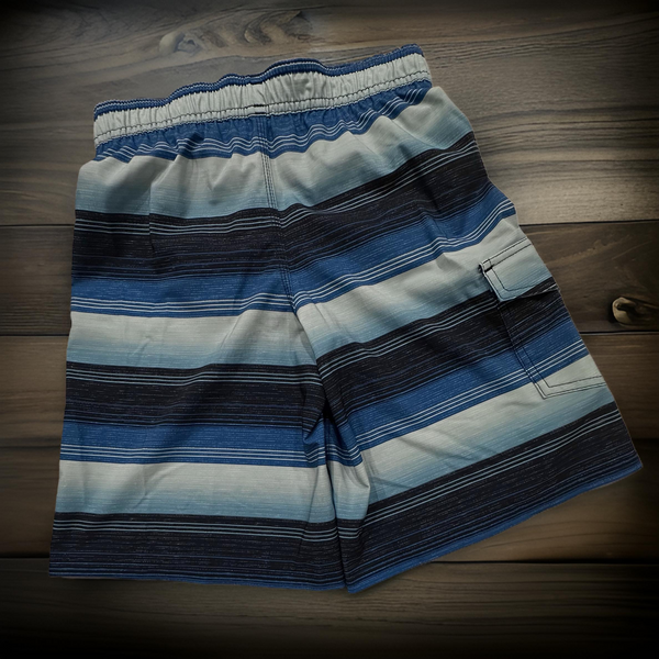 •PRE-LOVED• *O’NEILL* ~boys swimming trunks~ (lined with side pocket) (BOYS SMALL)