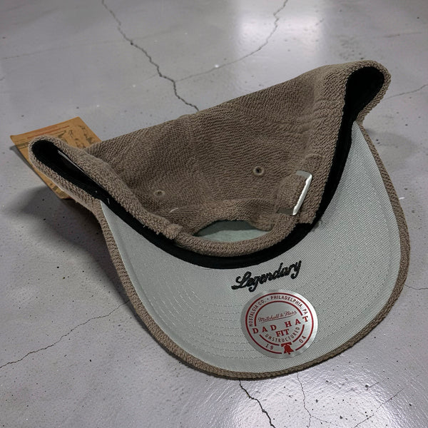 *MITCHELL & NESS* Strapback hat (Dad Hat Fit)
