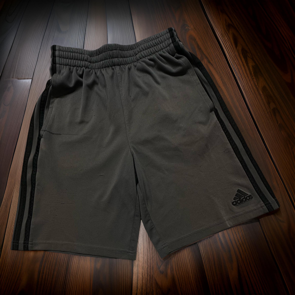 •PRE-LOVED• *ADIDAS* ~Boys medium activewear shorts~