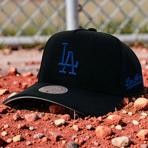 *LOS ANGELES DODGERS* Snapback hats by Mitchell & Ness (Pro Pinch Fit)