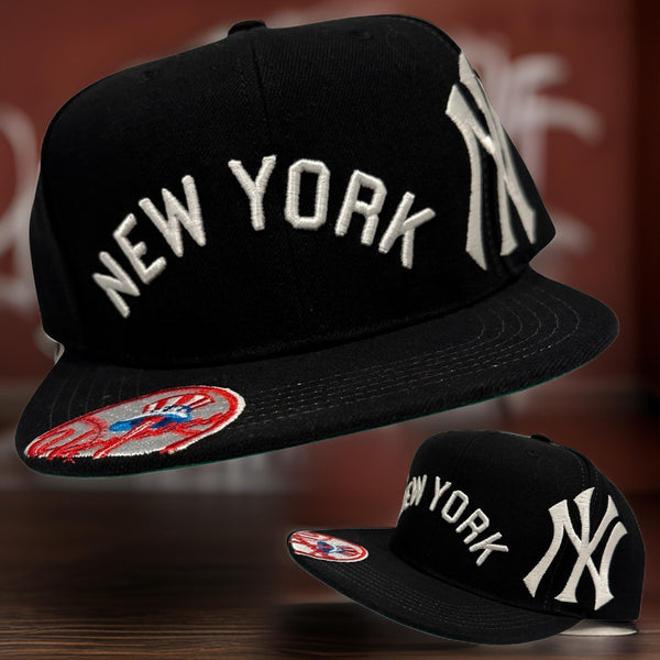 *New York Yankees* snapback hat by Mitchell & Ness