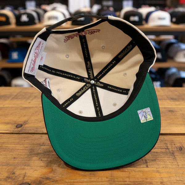 *Chicago Bulls* ~Original Fit SnapBack Hats by Mitchell & Ness~