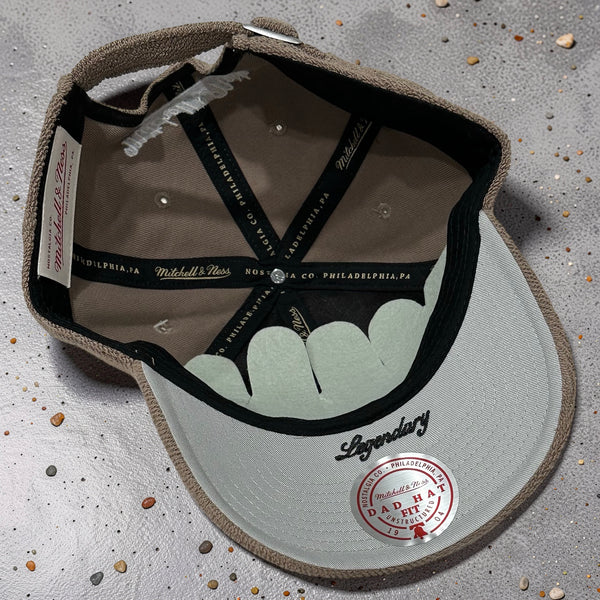 *MITCHELL & NESS* Strapback hat (Dad Hat Fit)