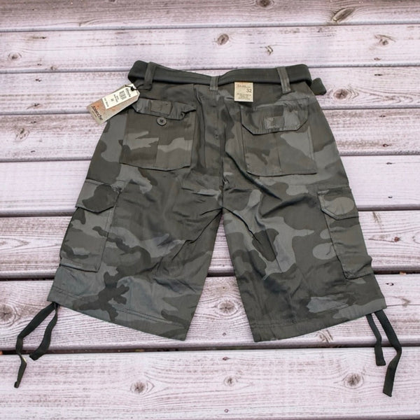 *ABLANCHE* •Men’s black camo/cargo shorts• (Casual) (Waist 32”)