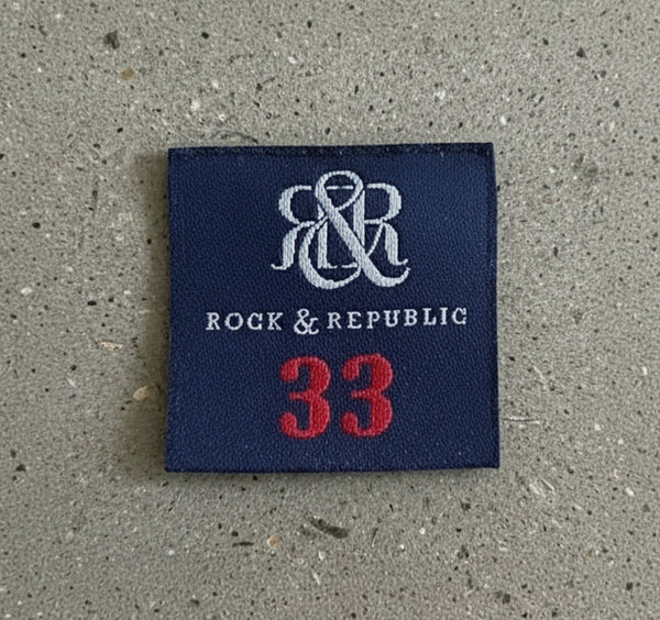 *Rock & Republic* •Denim Shorts• (Waist 33” Inseam 9”)