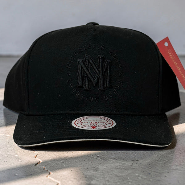 *MITCHELL & NESS* Branded Snapback Hats (Pro Crown Fit)