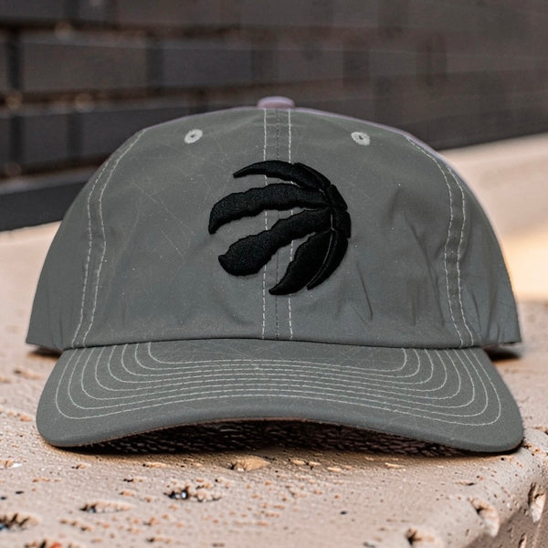 *TORONTO RAPTORS* Strapback hat by Mitchell & Ness