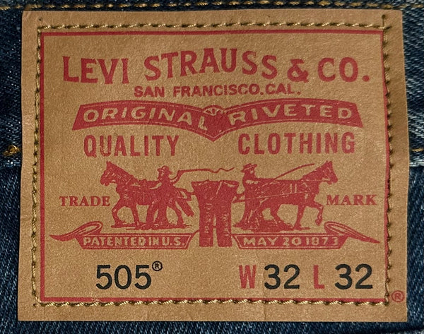 *LEVI STRAUSS & CO.* ~505 Denim jeans for men~ •STRAIGHT FIT• ~32” WAIST X 32” LEG~