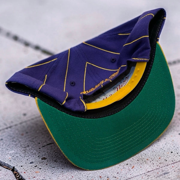 *Los Angeles Lakers* Snapback hats by Mitchell & Ness (Sun Damage)