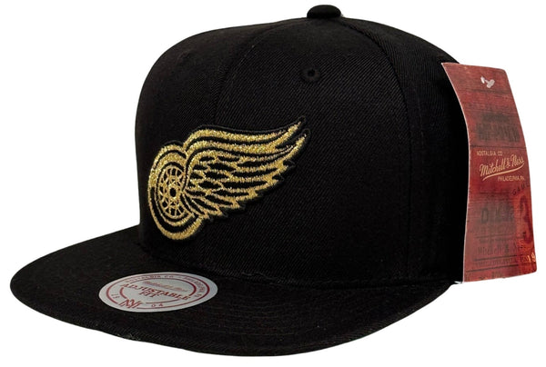 *Detroit Red Wings* snapback hats by Mitchell & Ness