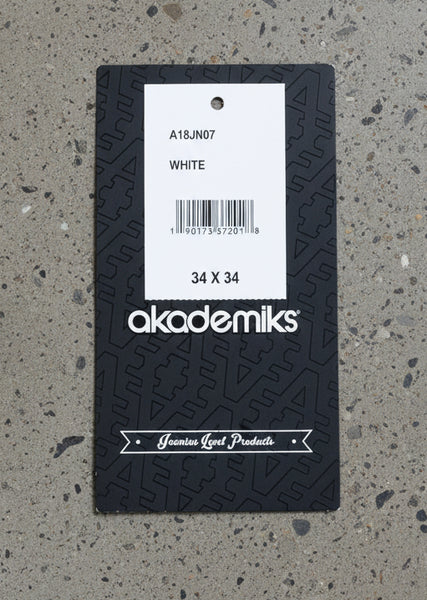 *AKADEMIKS* ~White Denim Jeans~ (34” X 34”)