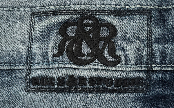 *Rock & Republic* •Denim Shorts• (Waist 33” Inseam 9”)