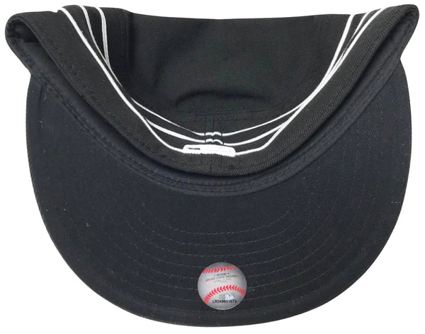 *New York Yankees* fitted hats by New Era (Flat Top)