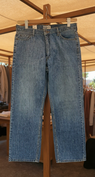*Levi Strauss & CO.* •Reg Denim• ~38” X 30” Waist~ (SIGNATURE)