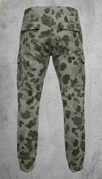 *CROOKS & CASTLES* (CAMOUFLAGE) CARGO PANTS FOR MEN