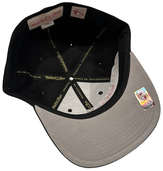 *Los Angeles Kings* fitted hat by Mitchell & Ness (7-5/8”)